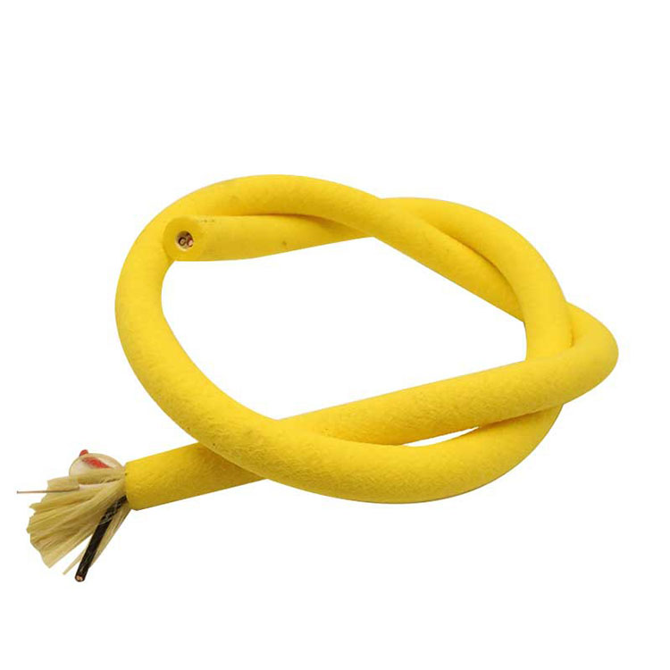 Jak dosáhne podvodní kabel nulového vztlaku nulového vztlaku ve vodě?